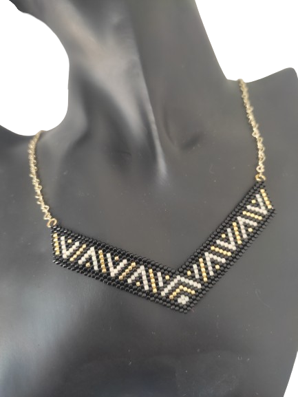Collar Tejido Negro