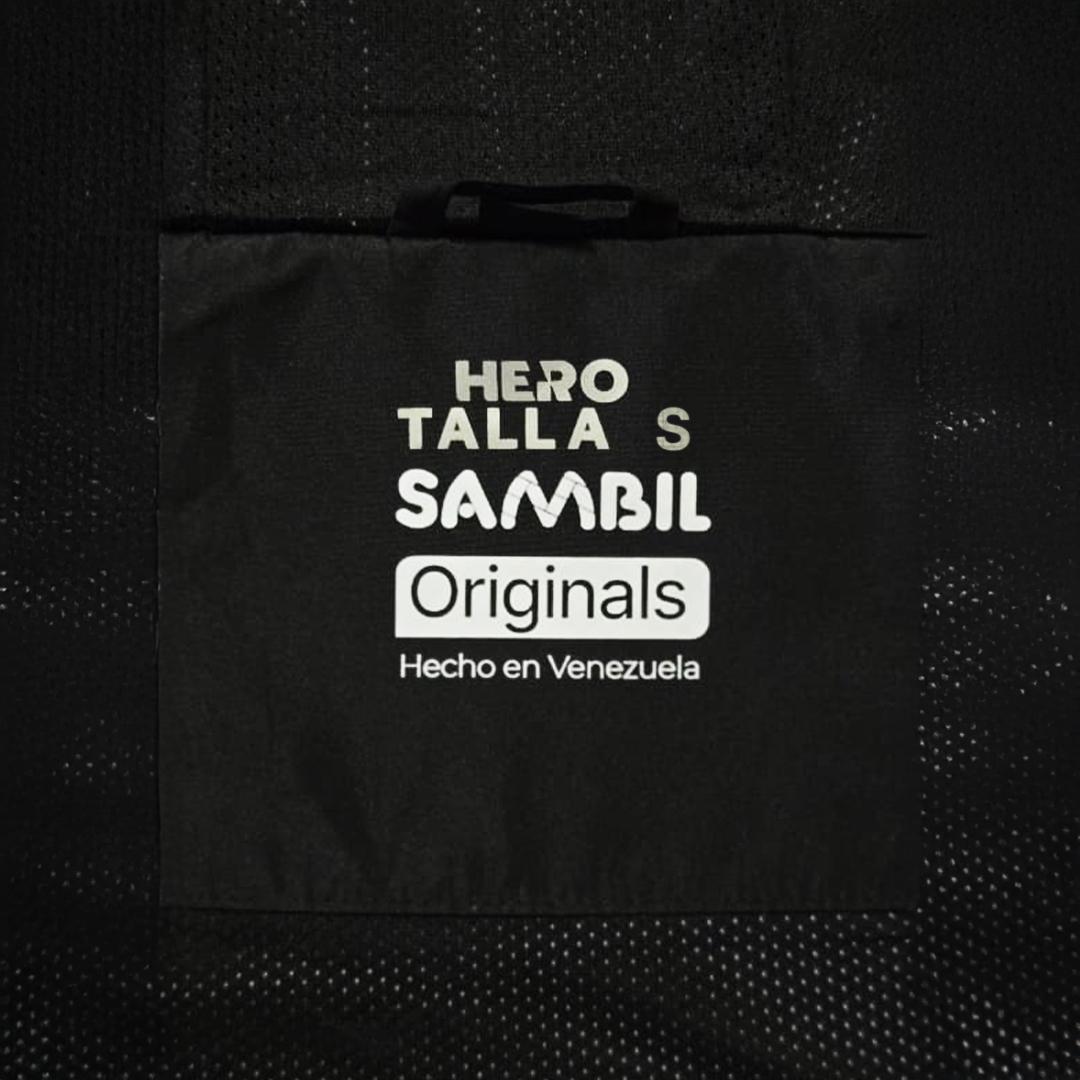 Chaqueta Sambil Originals x HERO — Edición Especial S - Vista 2
